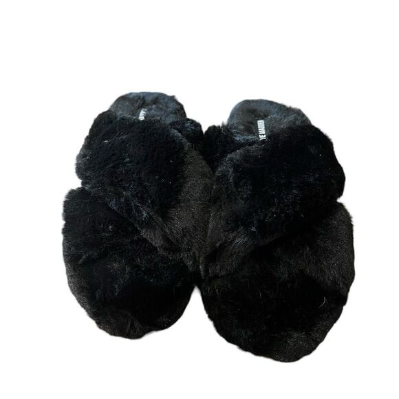 Steve Madden black fuzzy slippers. Size Small - Picture 4 of 8